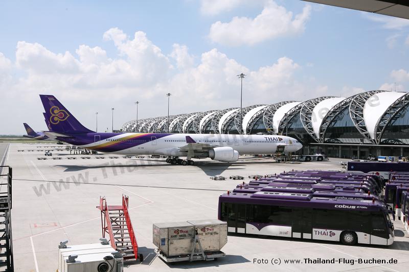 Bangkok Airport - Thai Airways Terminal